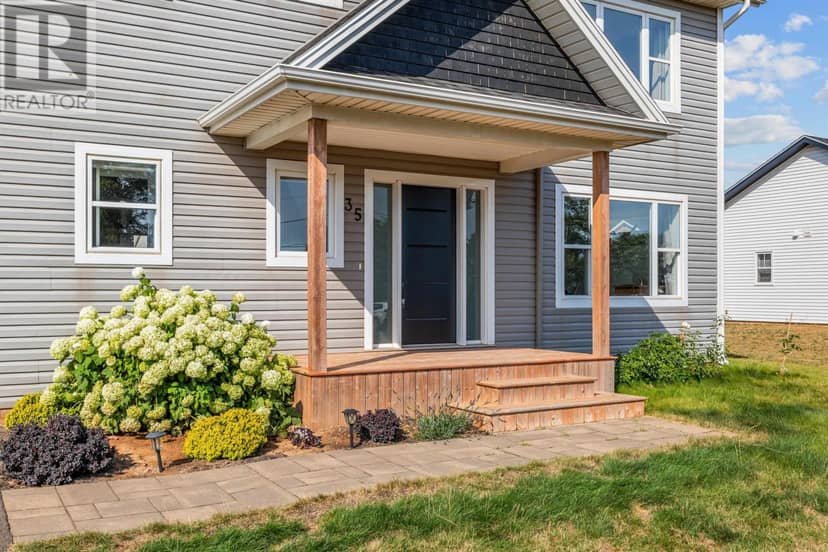 35 East Royalty Road — photo 8 of 40