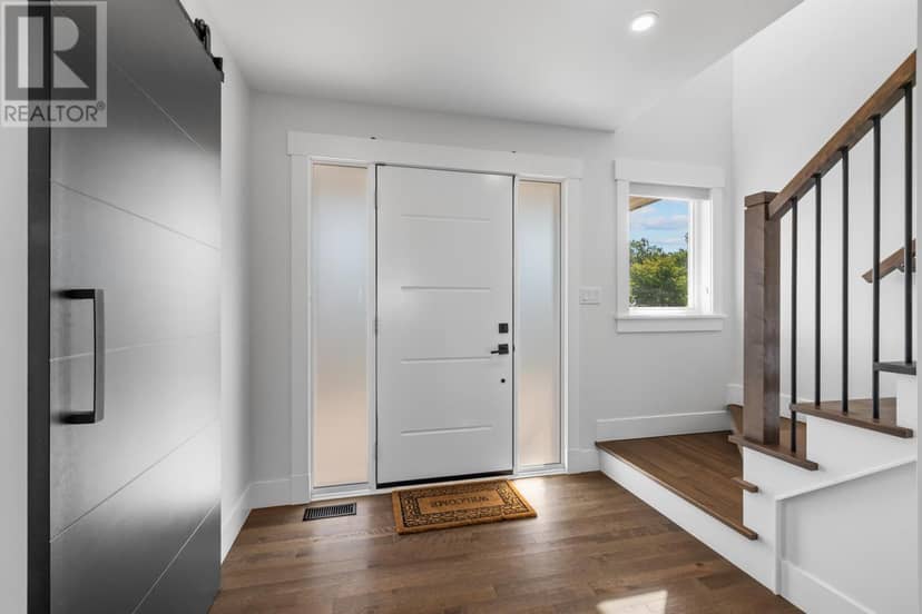 35 East Royalty Road — photo 9 of 40