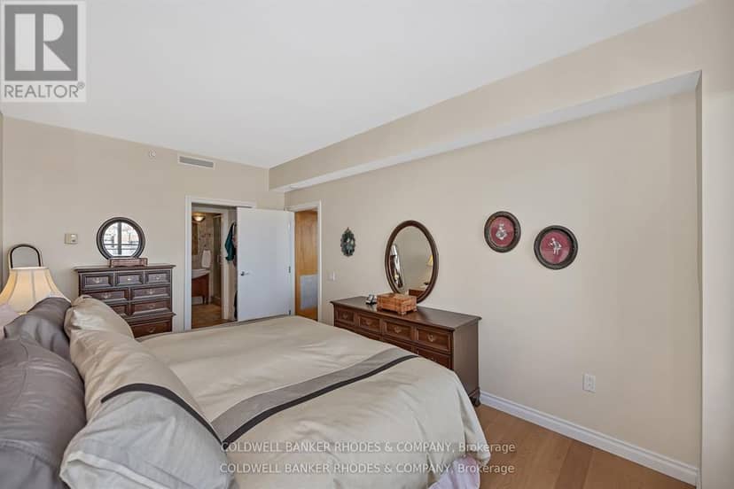 502 - 90 George Street — photo 21 of 40