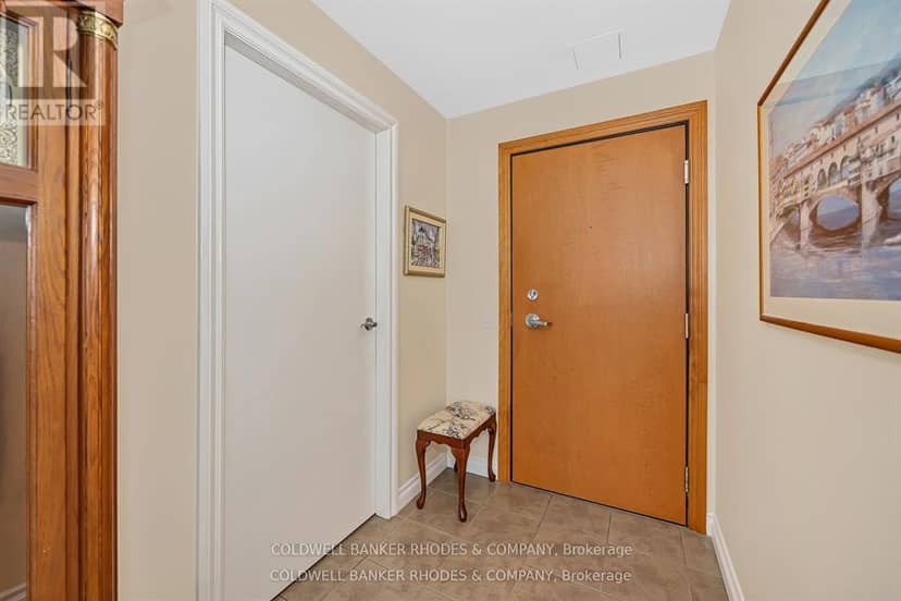 502 - 90 George Street — photo 8 of 40