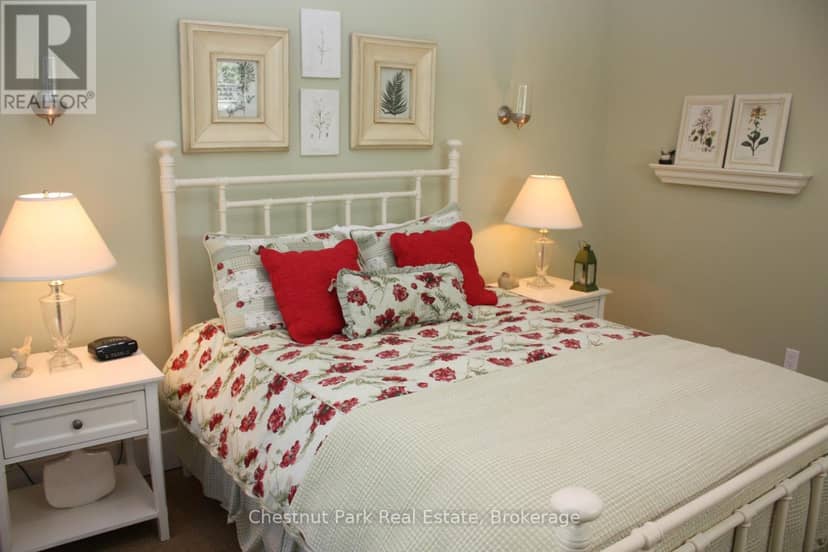 1020 Birch Glen Maple Cottage Week 9 Road — photo 18 of 37