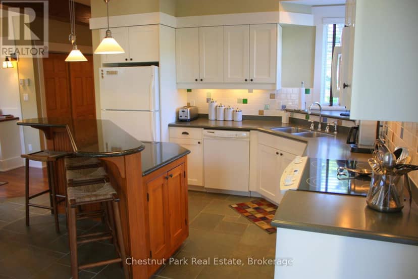 1020 Birch Glen Maple Cottage Week 9 Road — photo 29 of 37