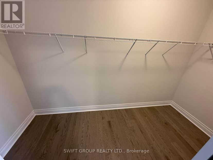29 Keyworth Crescent — photo 23 of 40