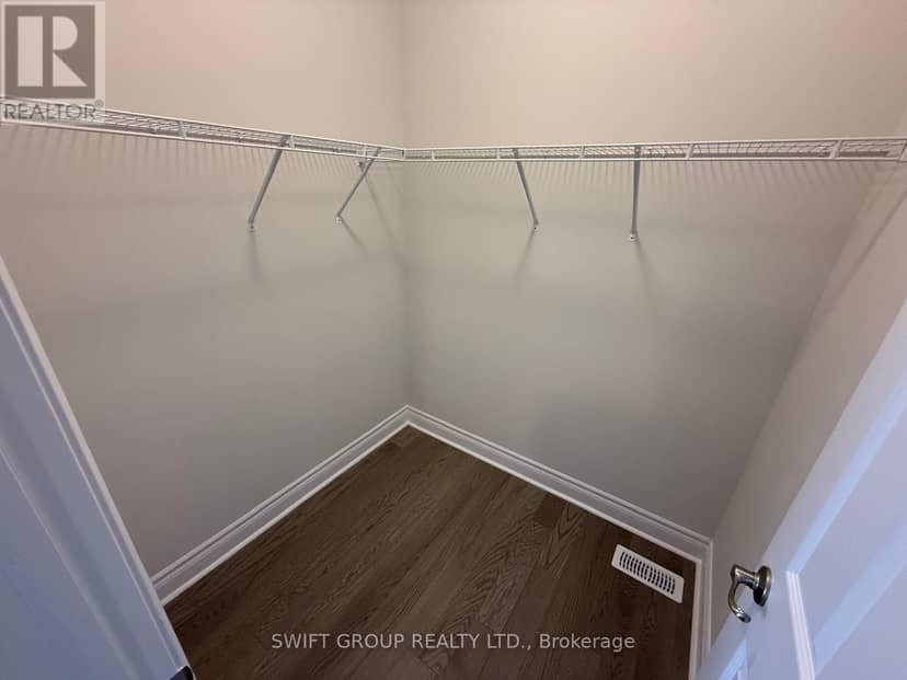 29 Keyworth Crescent — photo 38 of 40