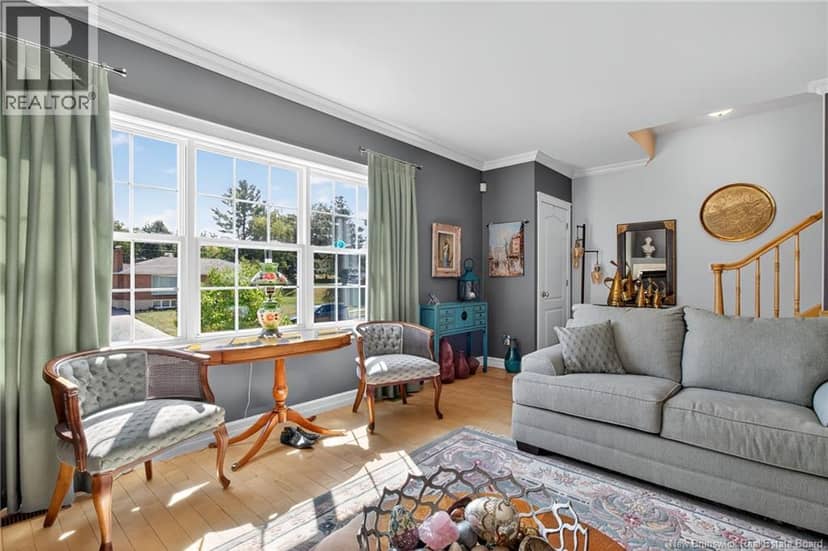 27 Bulman Drive Unit# 2 — photo 3 of 39