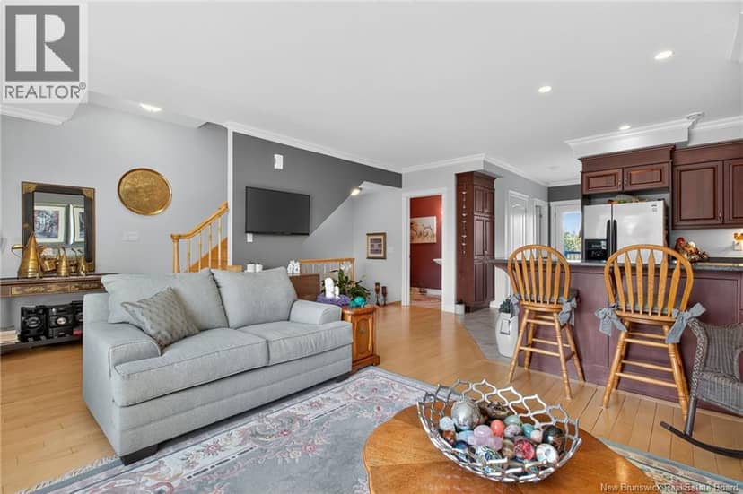 27 Bulman Drive Unit# 2 — photo 4 of 39