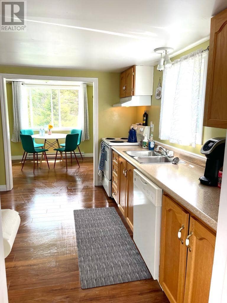 14-16 BROPHYS Road — photo 3 of 23
