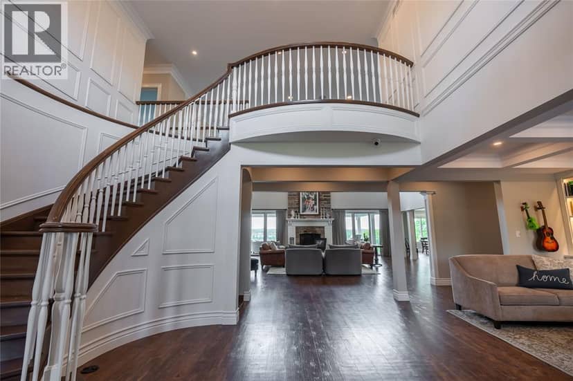 647 St Clair Parkway — photo 11 of 40