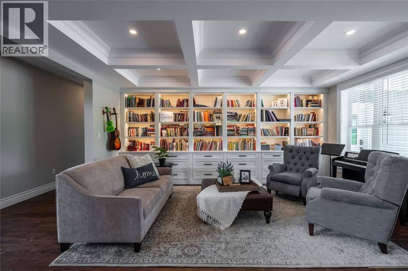 647 St Clair Parkway — photo 12 of 40