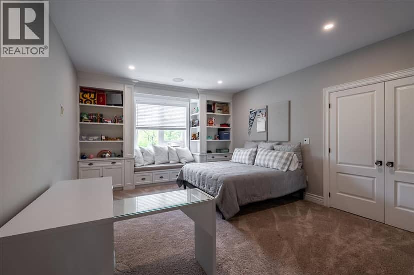 647 St Clair Parkway — photo 31 of 40