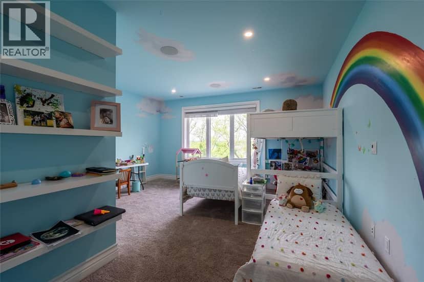 647 St Clair Parkway — photo 32 of 40