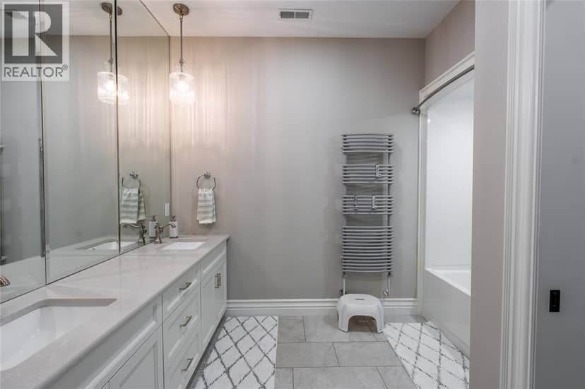 647 St Clair Parkway — photo 33 of 40