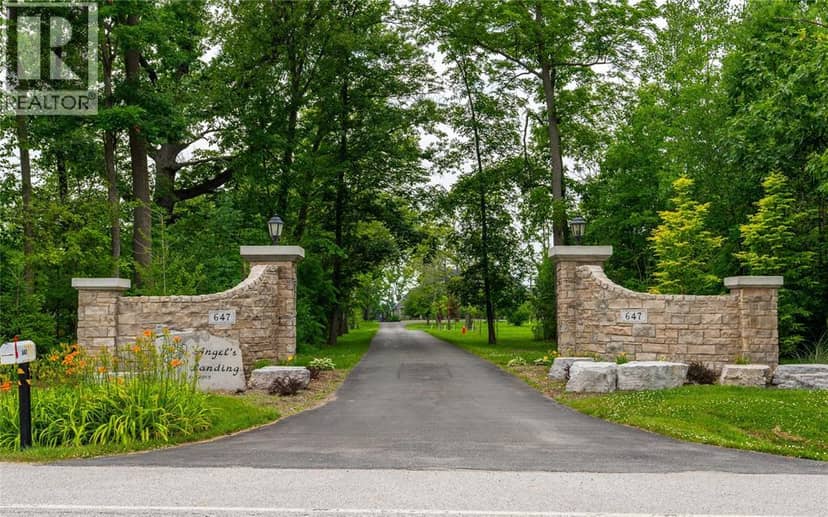 647 St Clair Parkway — photo 4 of 40