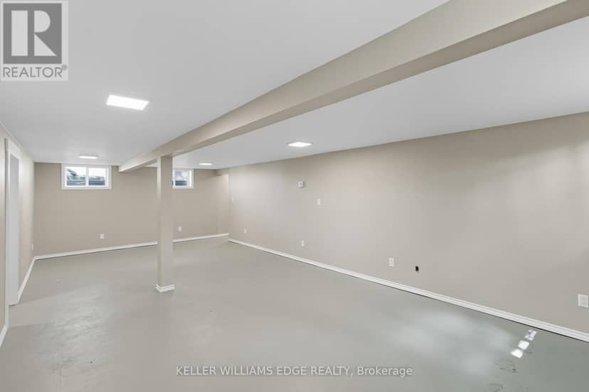 1402 Hwy 6 — photo 22 of 40