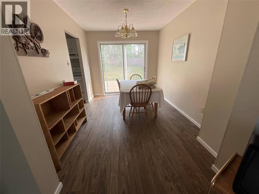 64 Merrick Place, Tumbler Ridge, photo 5