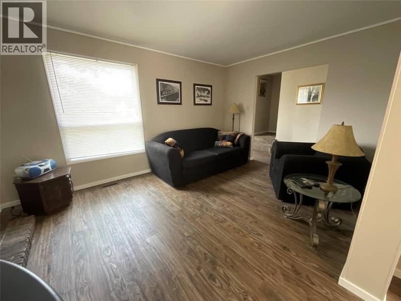 64 Merrick Place, Tumbler Ridge, photo 7