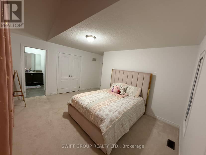 147 McCann Crescent — photo 4 of 40