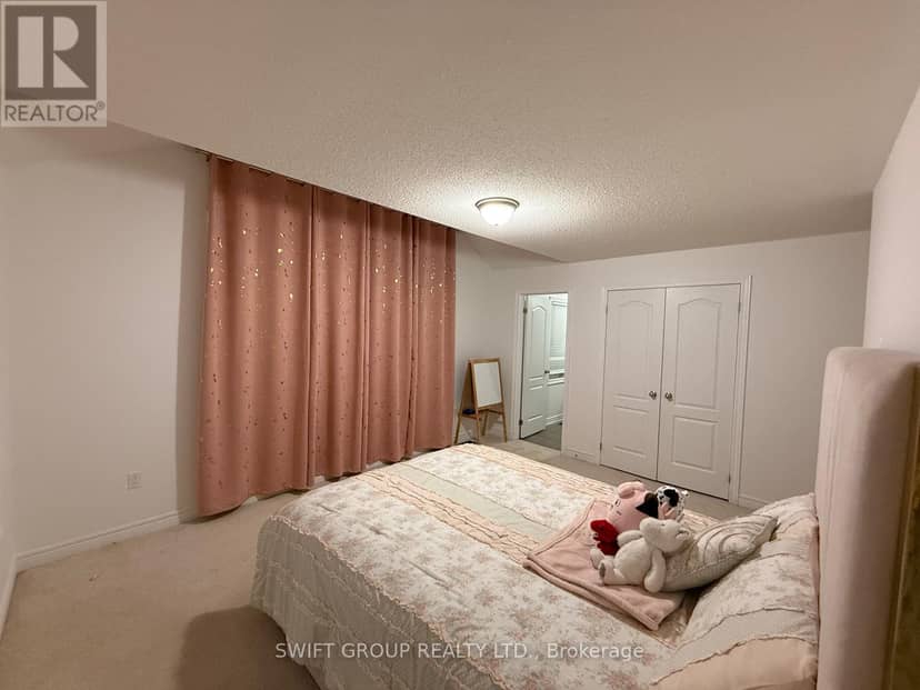 147 McCann Crescent — photo 5 of 40