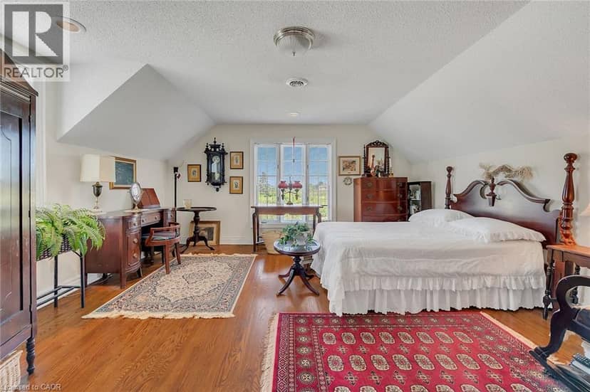 5581 KING Street — photo 24 of 40