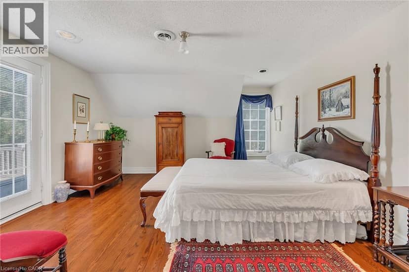 5581 KING Street — photo 25 of 40
