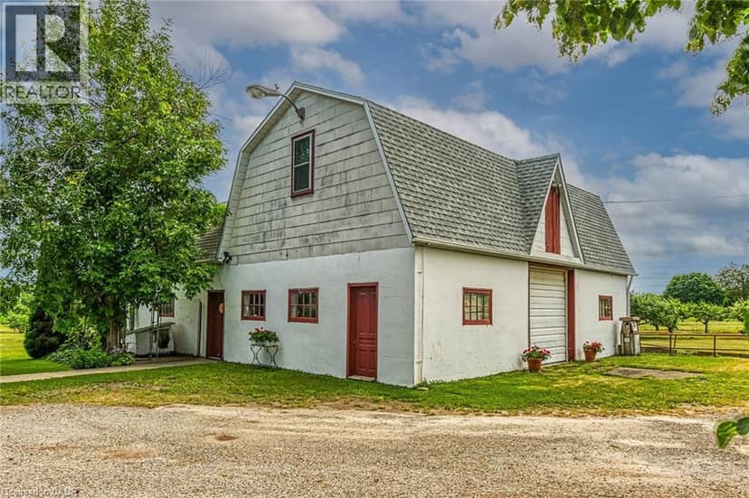 5581 KING Street — photo 32 of 40