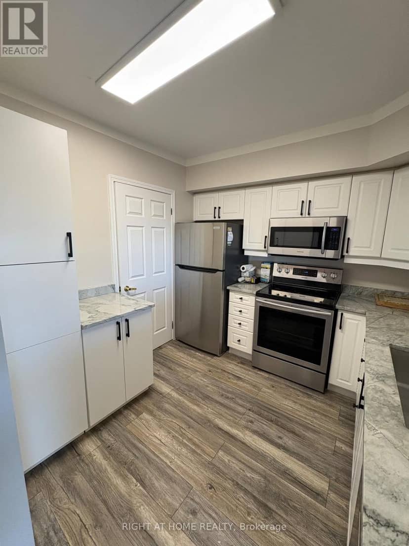 417 - 94 Dean Avenue — photo 37 of 40