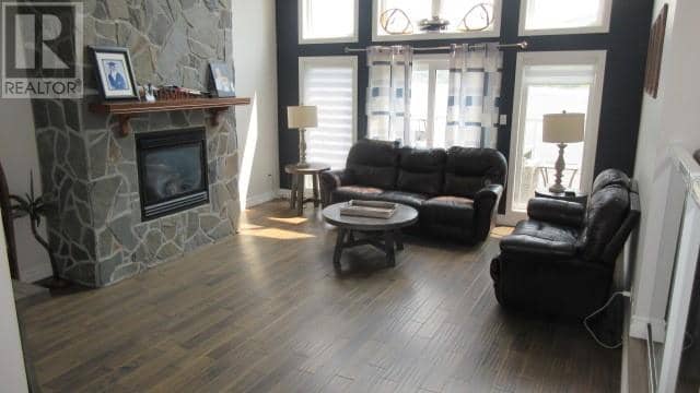 22 Lakeside Drive — photo 20 of 40