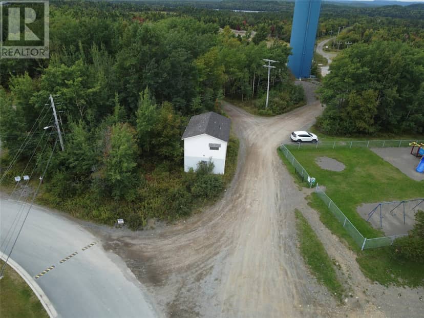 44 Bowater Avenue — photo 3 of 13