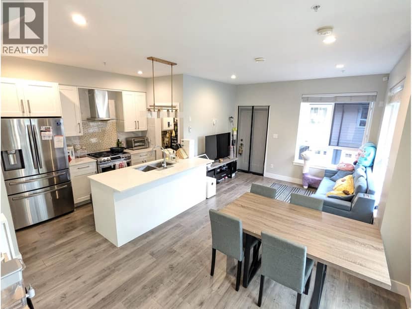 52 430 DUNCAN STREET, New Westminster, photo 2