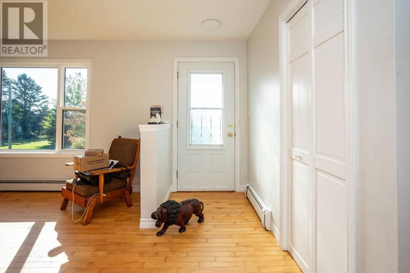 616 Valleyfield Road — photo 3 of 40