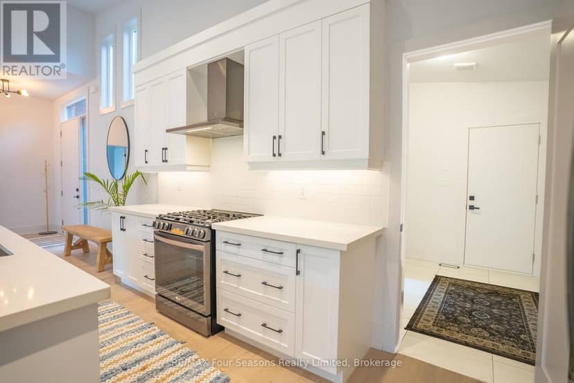 102 Goldie Court — photo 14 of 39