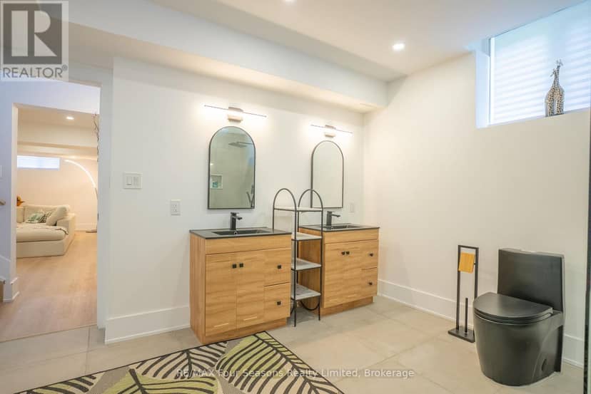 102 Goldie Court — photo 34 of 39