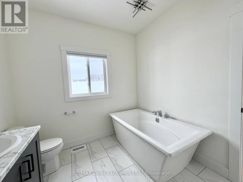 4829 Bruce Road 3 — photo 10 of 21