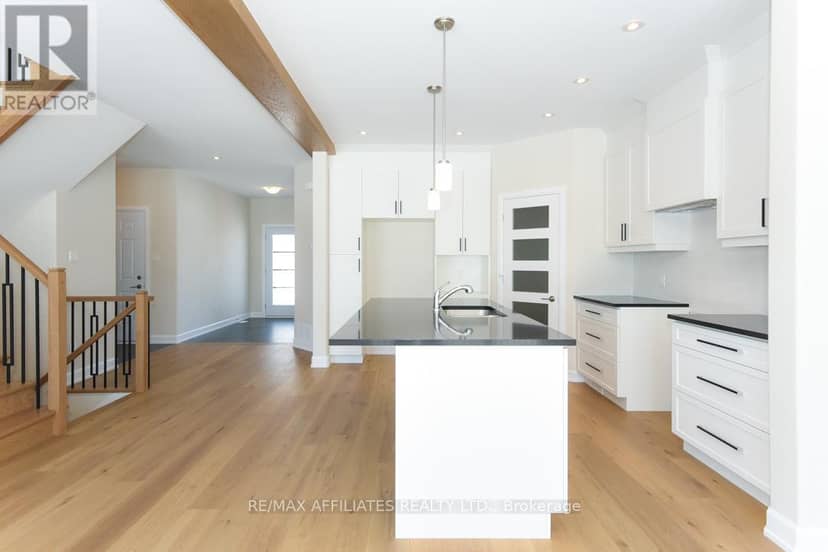 1055 Chablis Crescent — photo 10 of 40