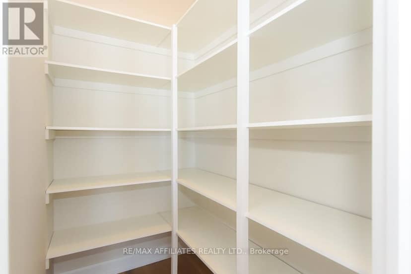 1055 Chablis Crescent — photo 12 of 40