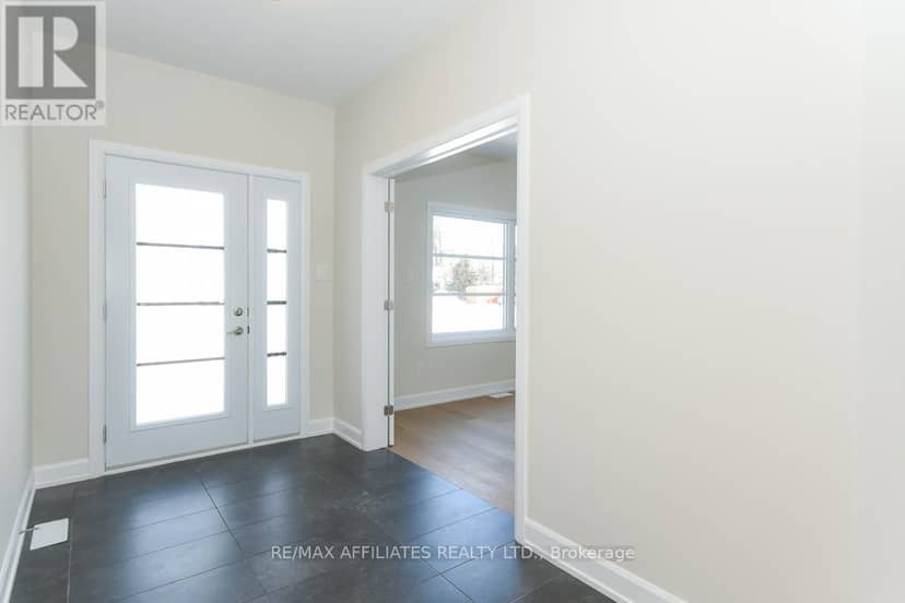 1055 Chablis Crescent — photo 2 of 40
