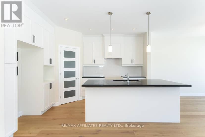 1055 Chablis Crescent — photo 8 of 40
