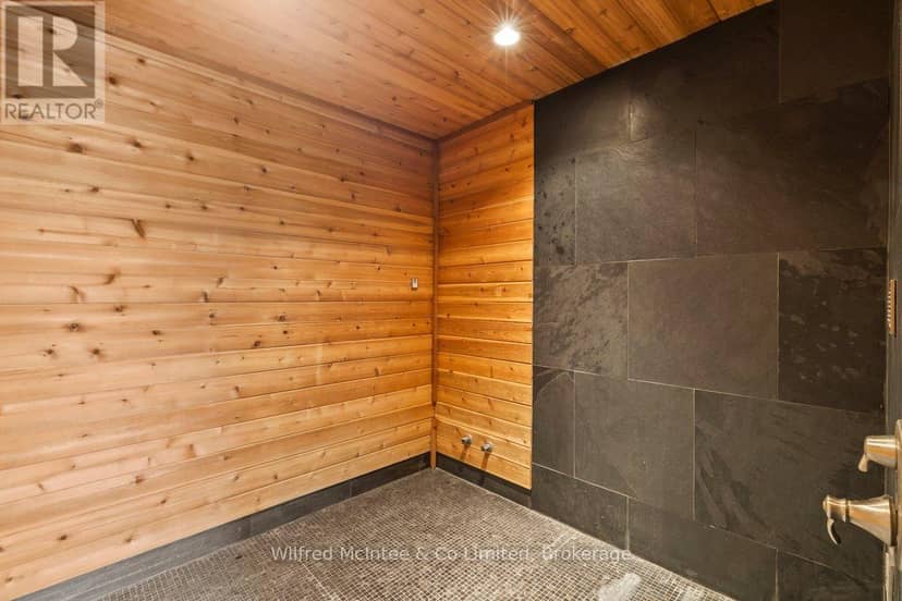 545 Eckford Avenue — photo 16 of 40