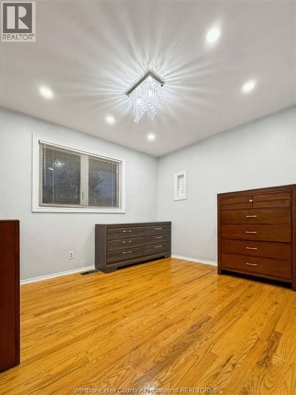 541 Lakeview Avenue — photo 12 of 34