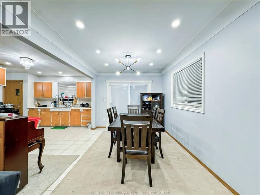 541 Lakeview Avenue — photo 6 of 34