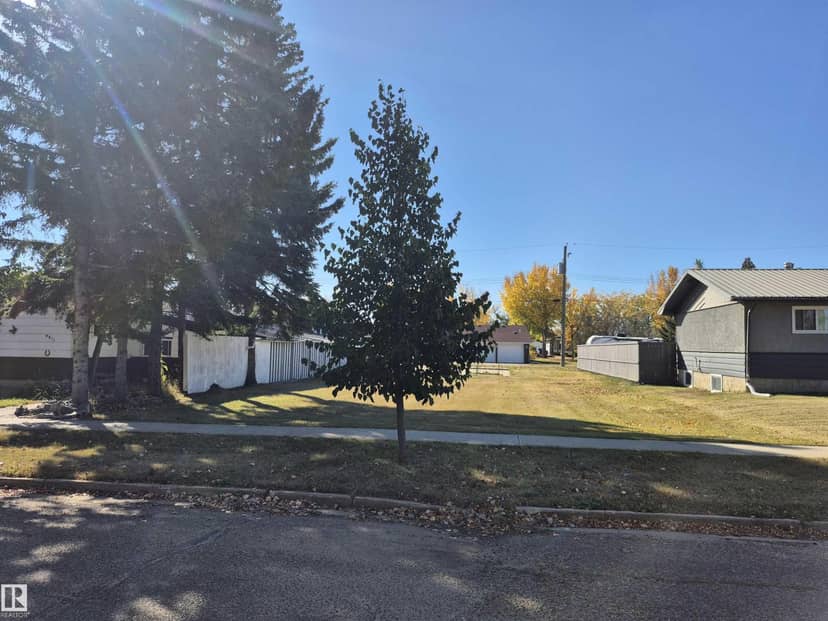 4815 53 AV, Viking
