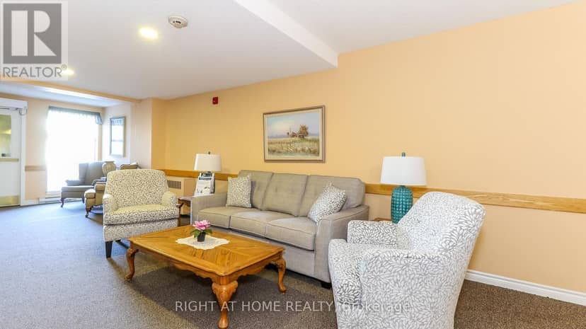 101 - 90 Dean Avenue — photo 18 of 40