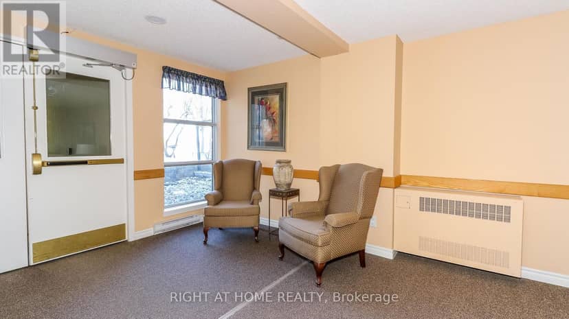 101 - 90 Dean Avenue — photo 19 of 40