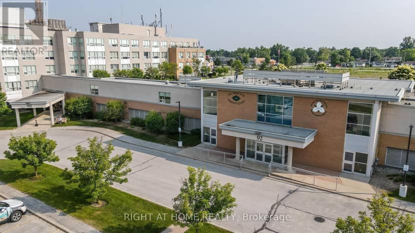 101 - 90 Dean Avenue — photo 6 of 40