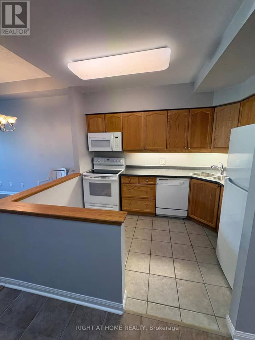 101 - 90 Dean Avenue — photo 32 of 40