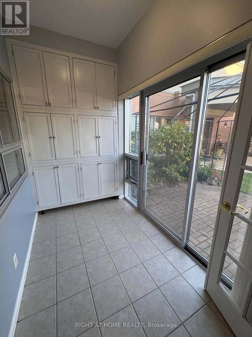 101 - 90 Dean Avenue — photo 35 of 40