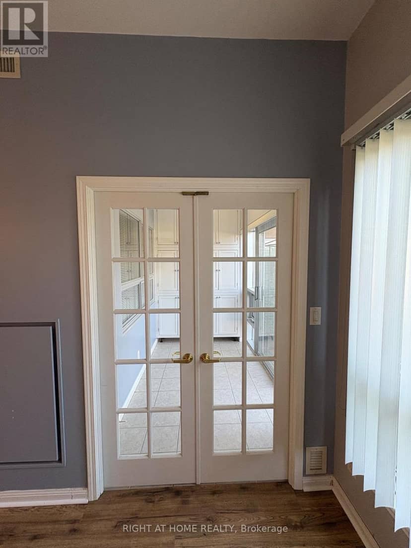 101 - 90 Dean Avenue — photo 36 of 40