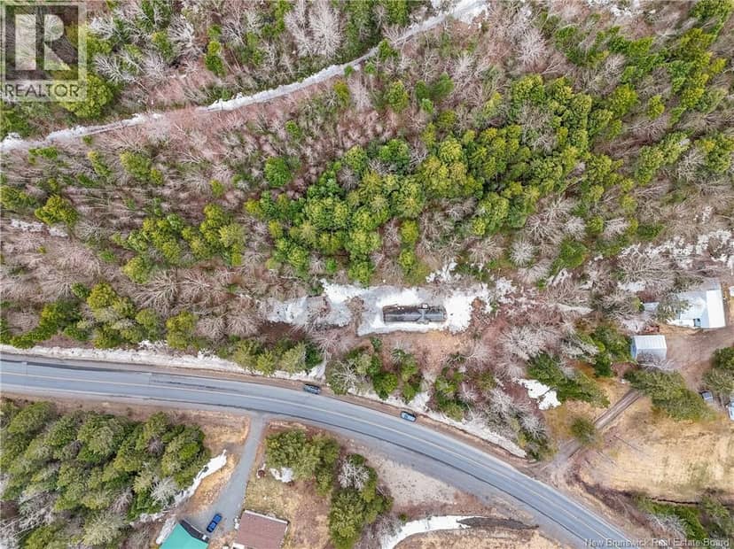 241 Route 107 — photo 22 of 40