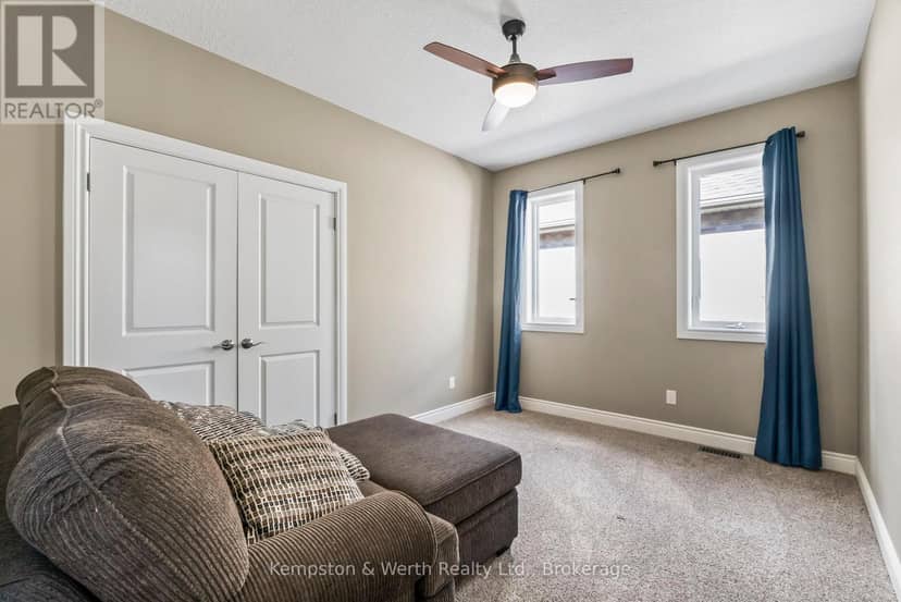 86 Forbes Crescent — photo 11 of 40