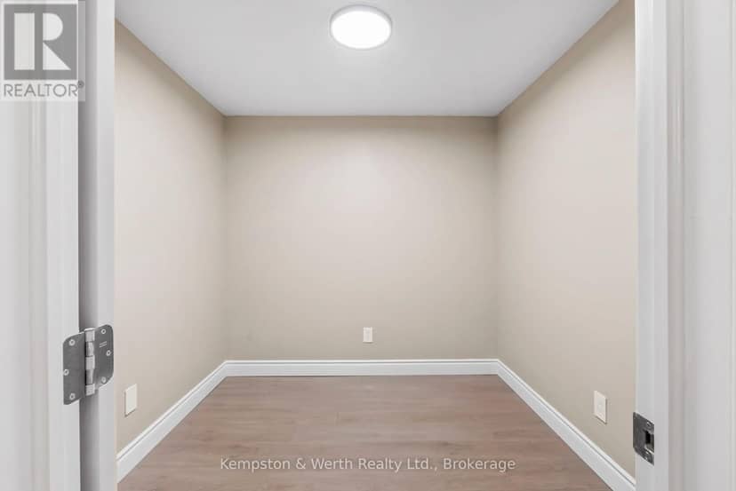 86 Forbes Crescent — photo 34 of 40